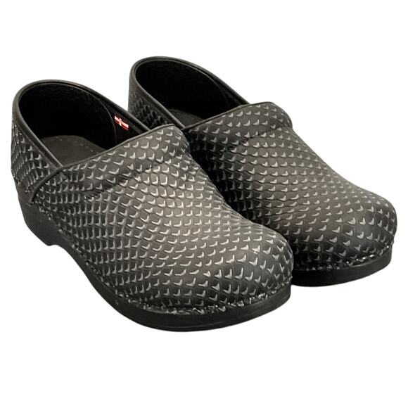 Sanita Professional Black Comfort Support Slip On Loafer Clog Women 8/38 - Picture 1 of 10
